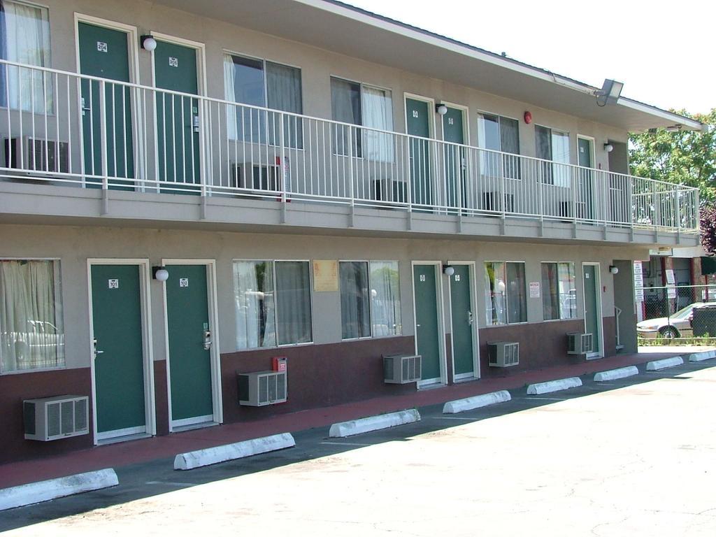 American Budget Inn And Suites-Modesto Exterior foto